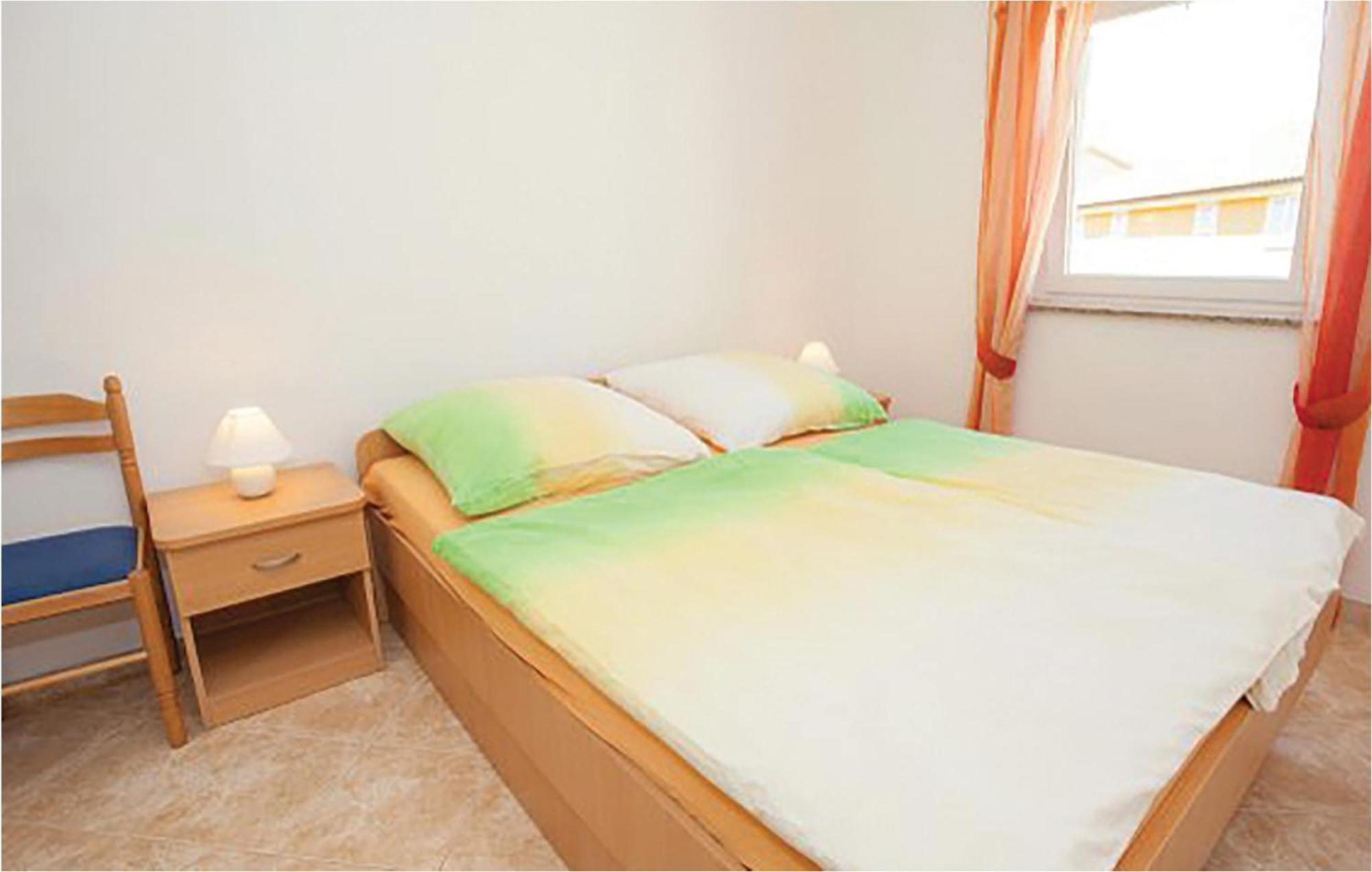 1 Bedroom Beautiful Apartment In Malinska Dış mekan fotoğraf